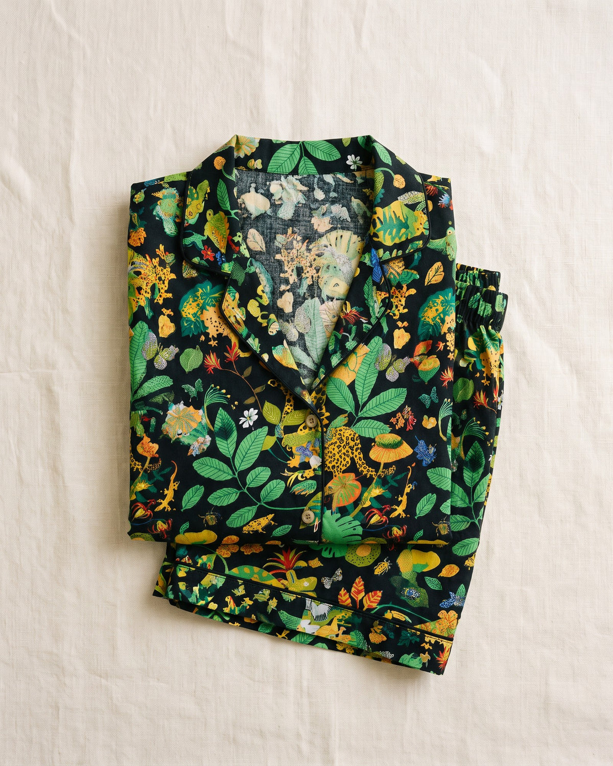 Jungle Leopard women’s 100% viscose short pyjamas, folded flat lay