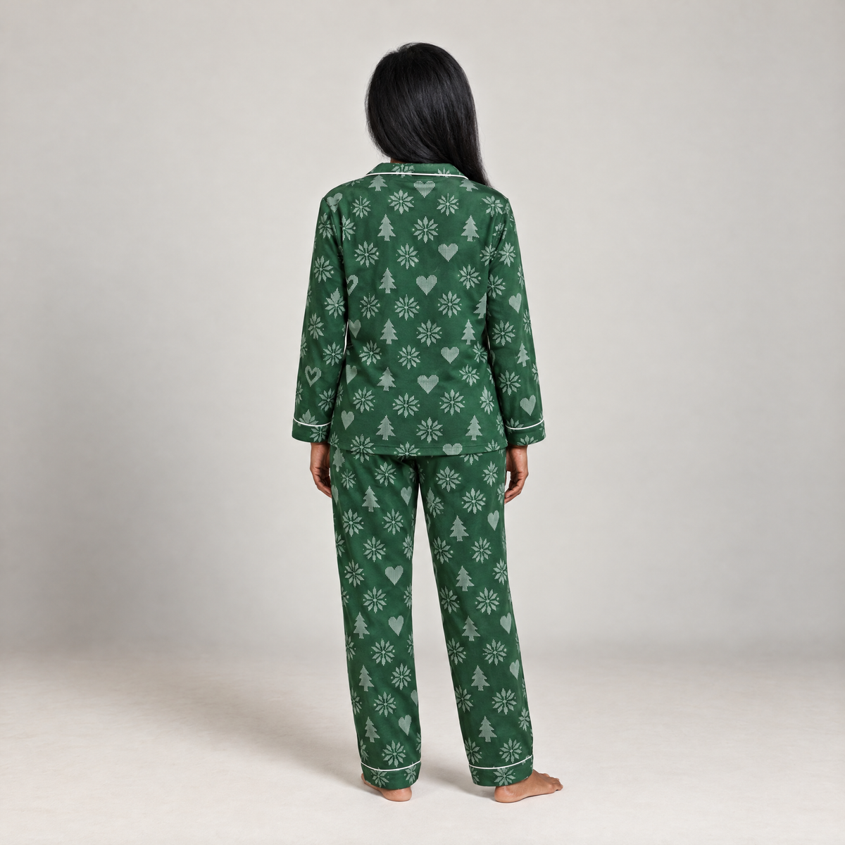 Back view of the Green Christmas Nordic cotton flannel pyjama set